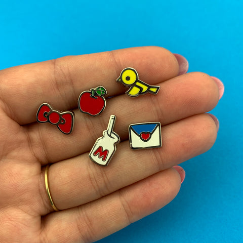 5 Piece Mini Hello Kitty Back to School Pin Set